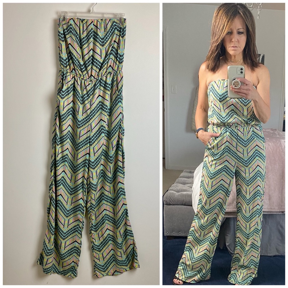 CHARLOTTE RUSSE Wide Leg Strapless Multi Color Chevron Jumpsuit SMALL